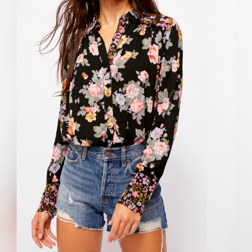 Free People Hold On To Me black floral mixed media button-down blouse Size XS